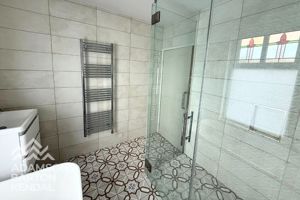 Photo 16- click for photo gallery